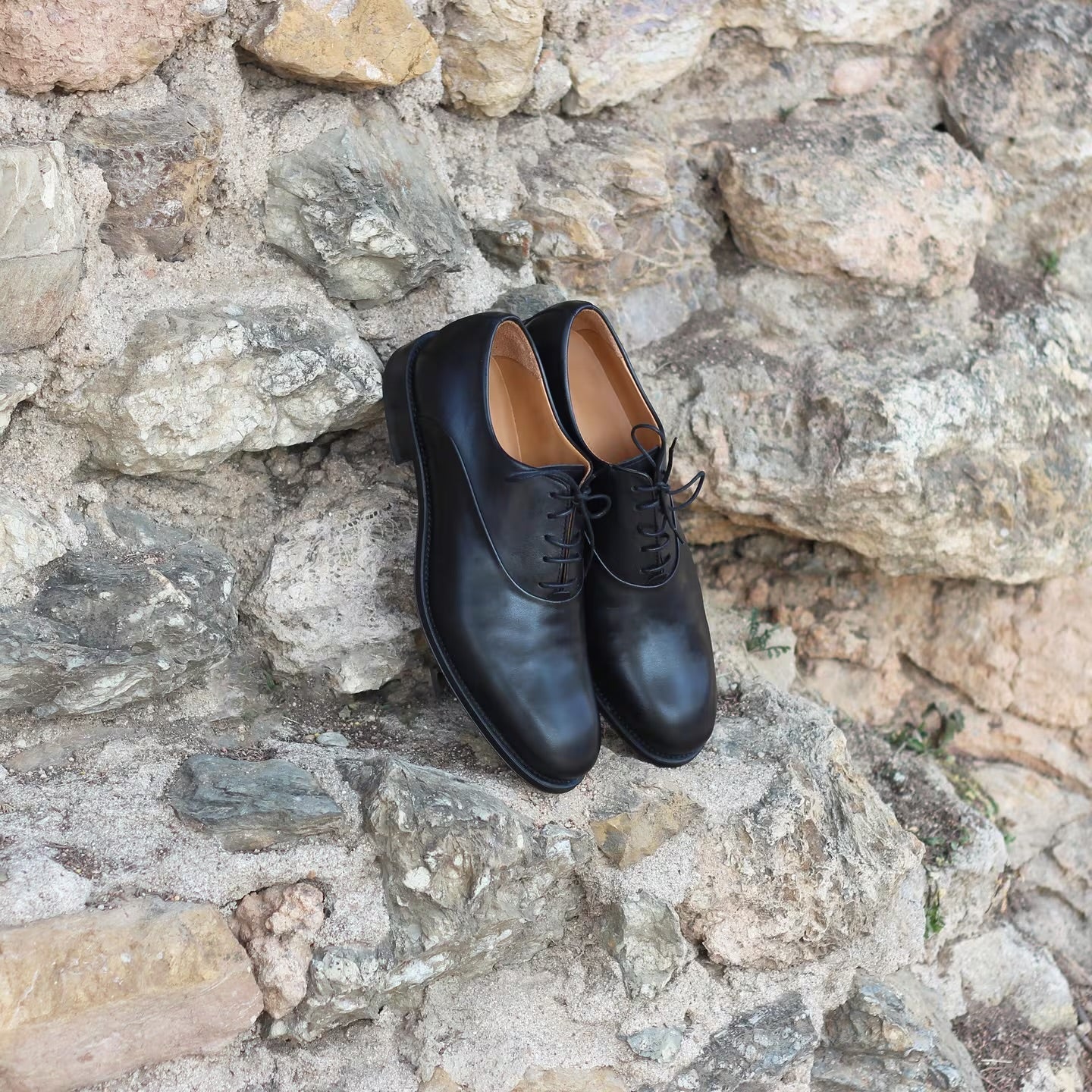 Solid Black Oxford Brogue Leather Shoes | Hides&Cult