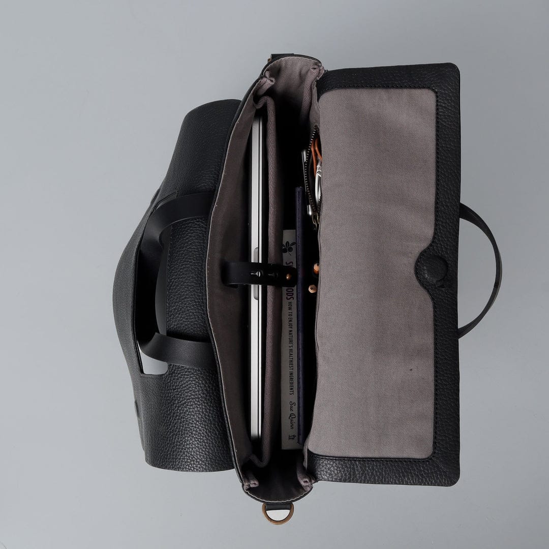 Genuine Leather Messenger Bag In Black Color