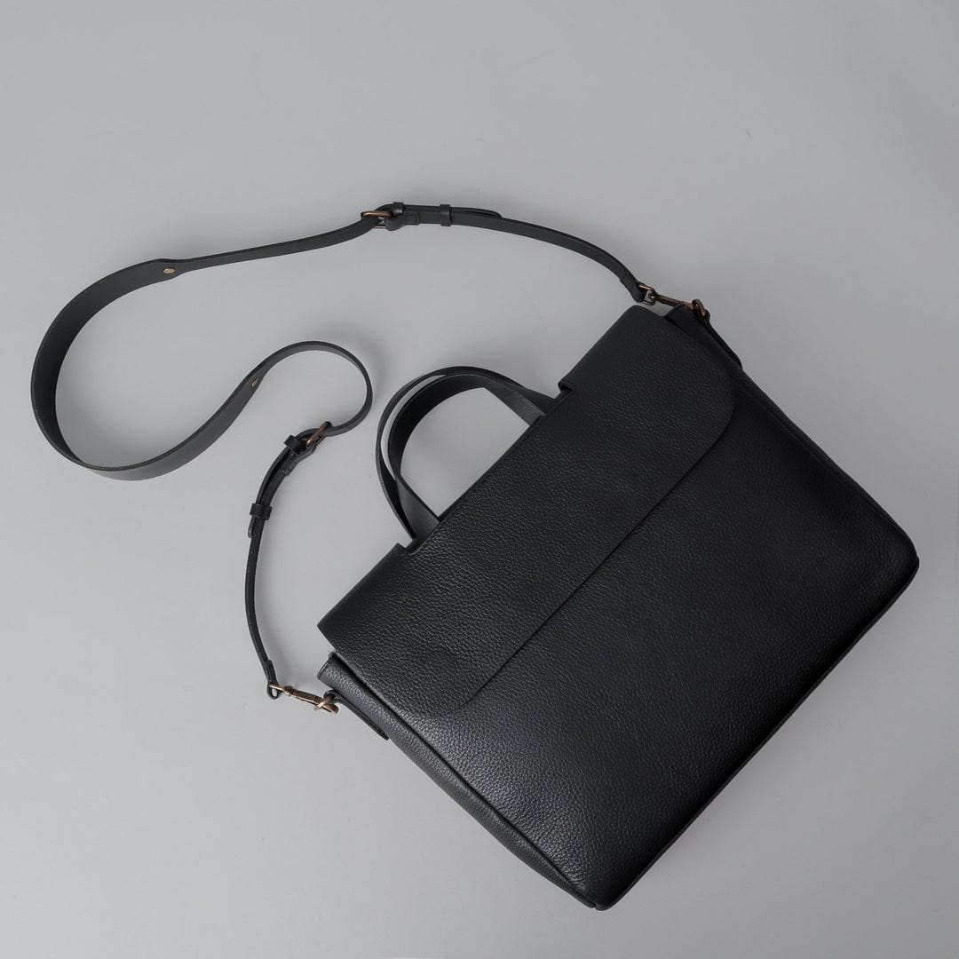 Genuine Leather Messenger Bag In Black Color