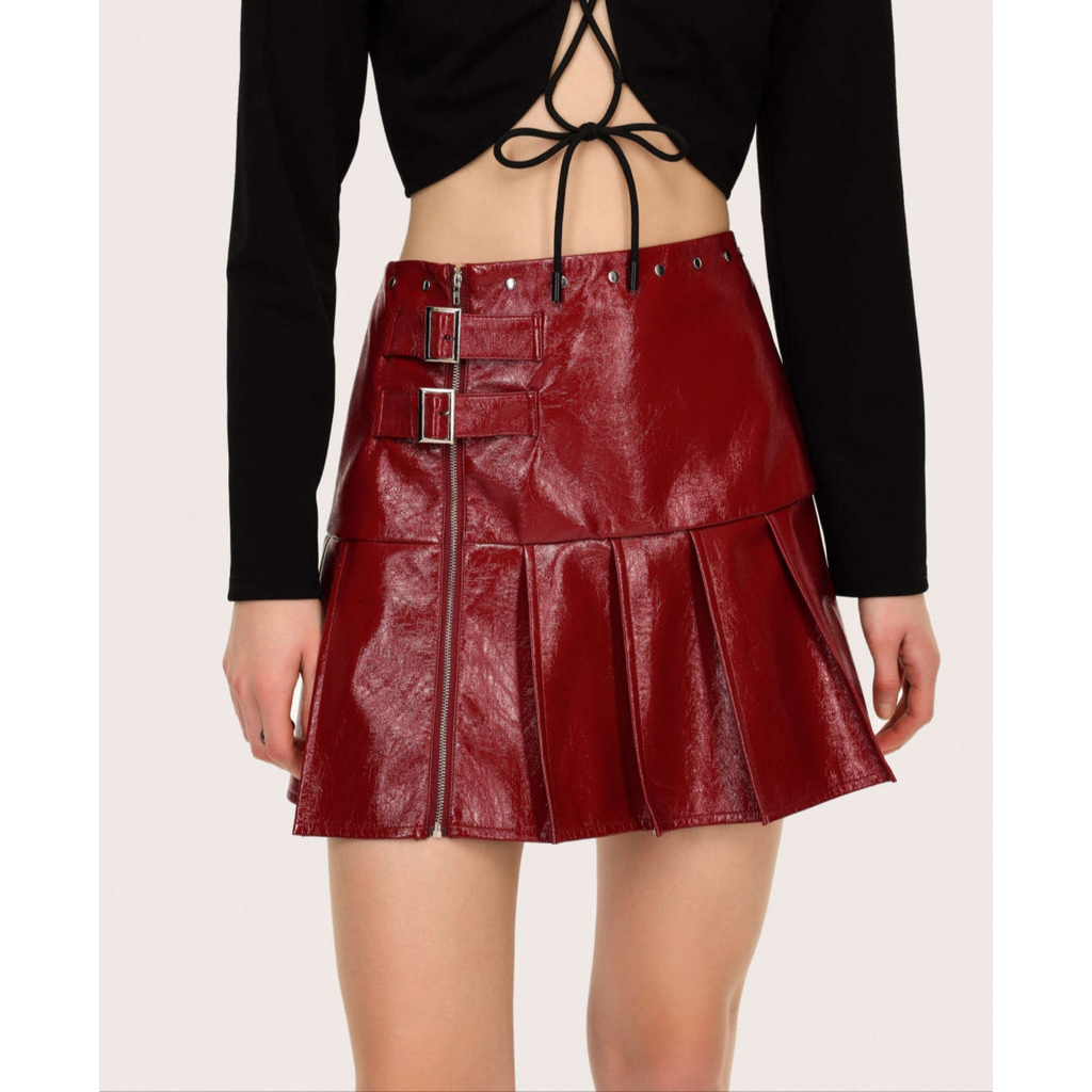Women's Maroon Red Patent Vinyl Effect Buckled Pleated Hem Mini Leather Skirt
