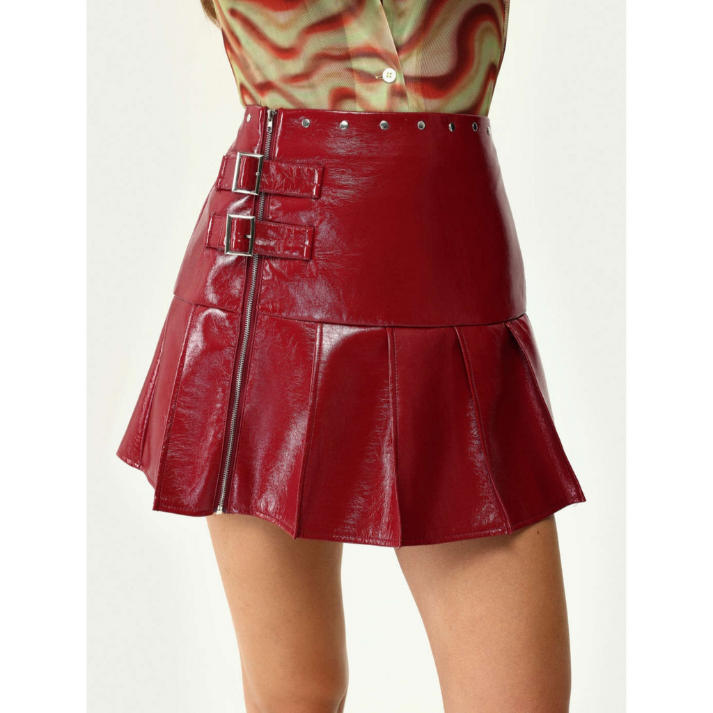 Women's Maroon Red Patent Vinyl Effect Buckled Pleated Hem Mini Leather Skirt